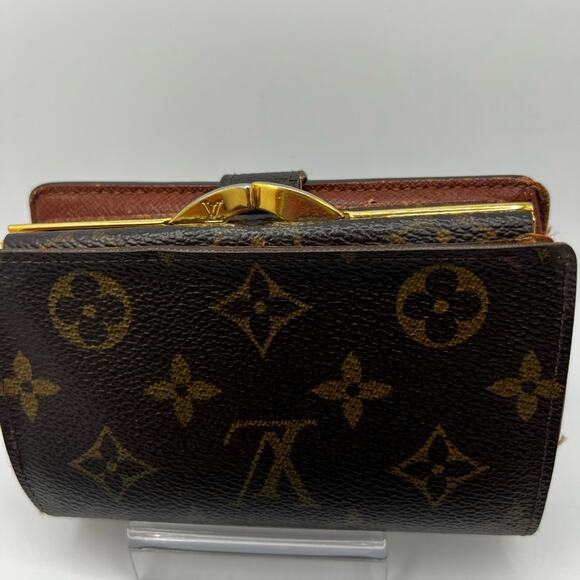 GUC Louis Vuitton Monogram Compact Wallet - Picture 1 of 8